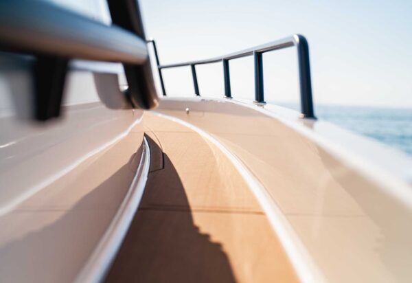 Navan Boats C30 Exterior