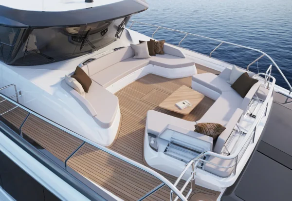 Princess Yachts X90 Foredeck