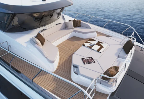 Princess Yachts X90 Foredeck