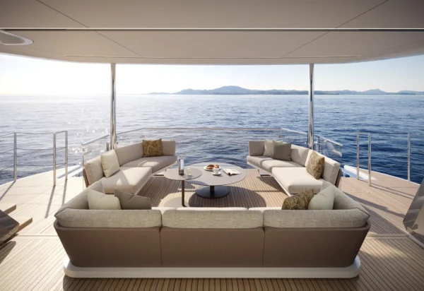 Princess Yachts X90 Cockpit