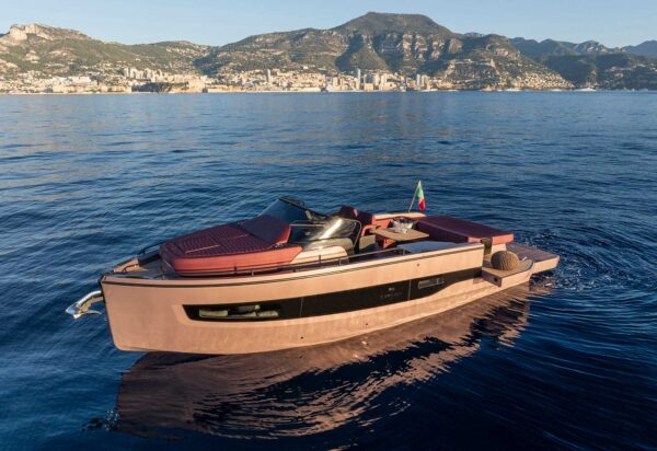 Cranchi A32 Luxury Tender
