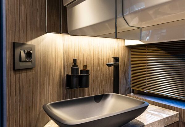 Cranchi A32 Luxury Tender