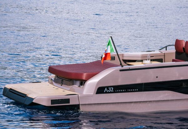 Cranchi A32 Luxury Tender