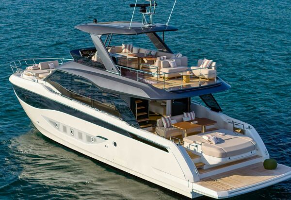 Prestige Yachts F.67