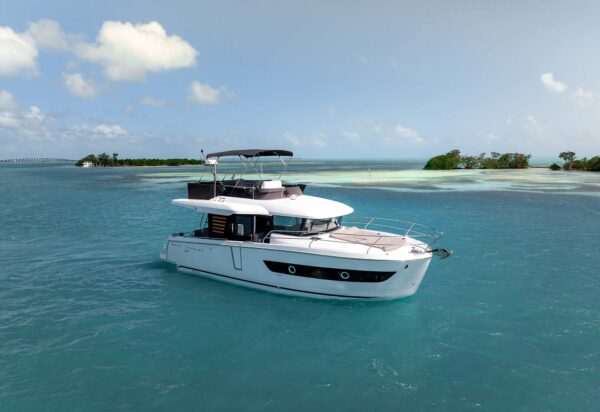 Beneteau Swift Trawler 37 Flybridge