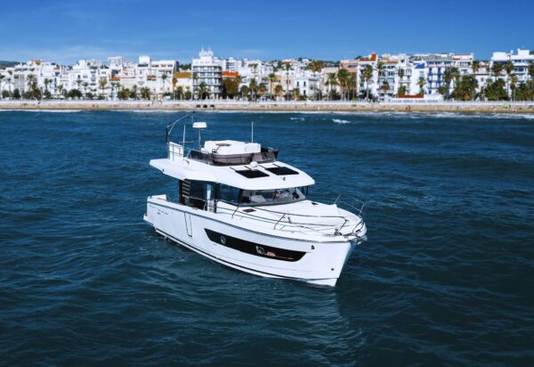 Beneteau Swift Trawler 37 Flybridge