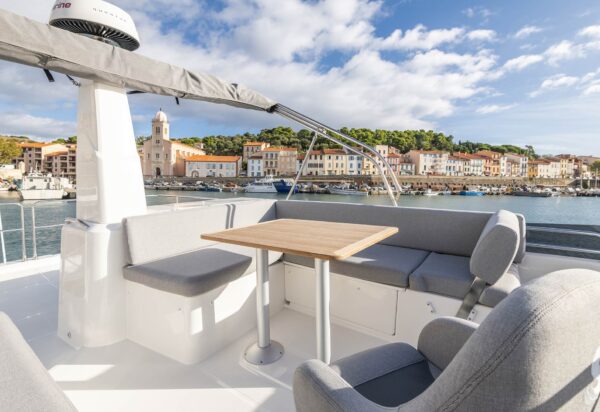 Beneteau Swift Trawler 41 Flybridge