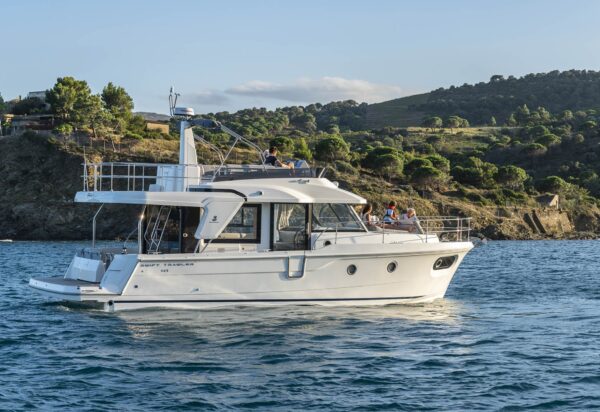 Beneteau Swift Trawler 41 Flybridge
