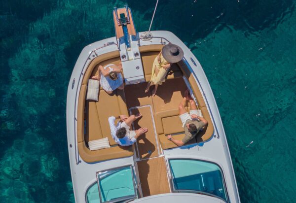 Jeanneau Powerboats TH33