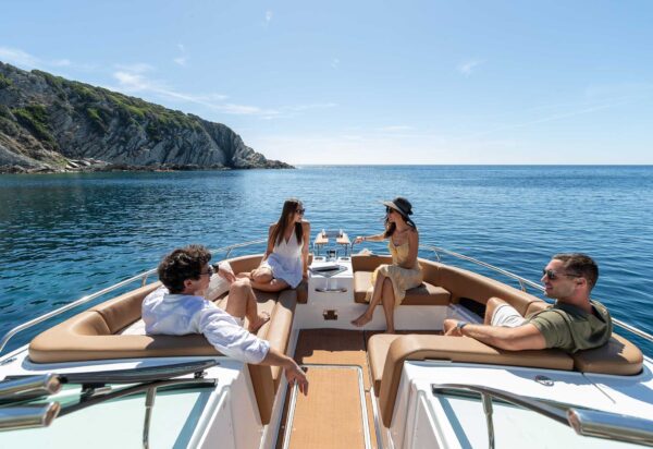 Jeanneau Powerboats TH33